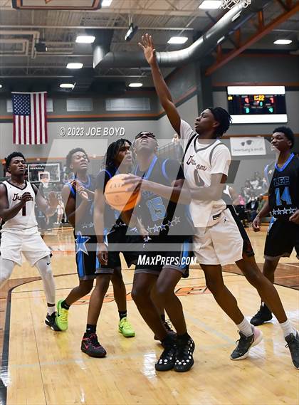 Thumbnail 3 in Lee @ Grissom photogallery.