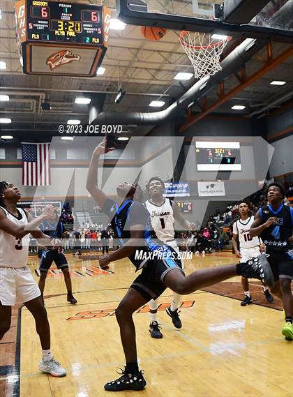 Thumbnail 3 in Lee @ Grissom photogallery.