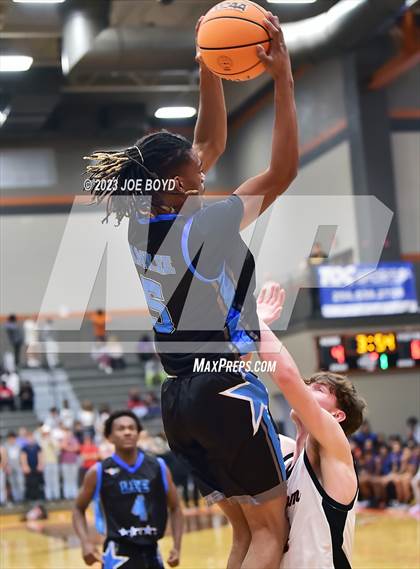 Thumbnail 3 in Lee @ Grissom photogallery.