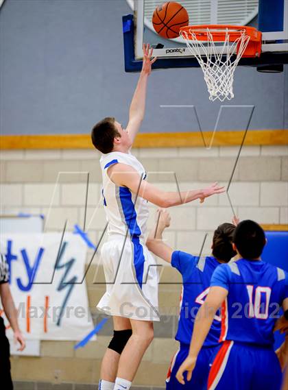 Thumbnail 3 in Folsom vs. Rocklin (Rocklin Holiday Classic) photogallery.