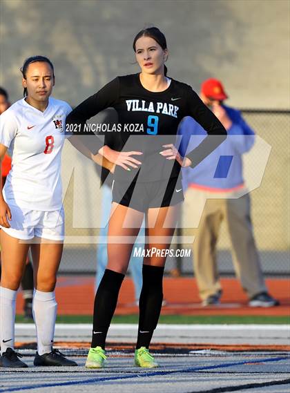 Thumbnail 3 in Harvard-Westlake vs. Villa Park (CIF-SS D1 Final) photogallery.