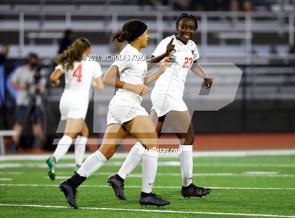 Thumbnail 3 in Harvard-Westlake vs. Villa Park (CIF-SS D1 Final) photogallery.