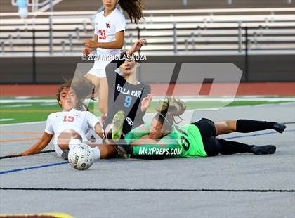 Thumbnail 2 in Harvard-Westlake vs. Villa Park (CIF-SS D1 Final) photogallery.