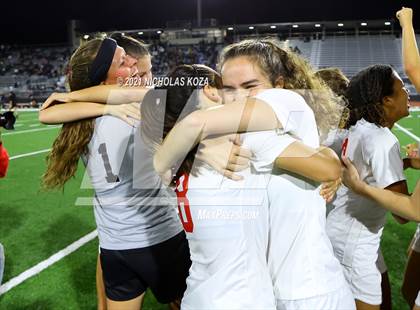 Thumbnail 1 in Harvard-Westlake vs. Villa Park (CIF-SS D1 Final) photogallery.