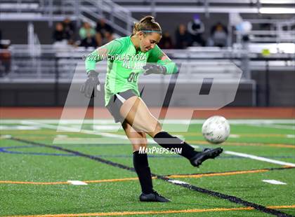Thumbnail 2 in Harvard-Westlake vs. Villa Park (CIF-SS D1 Final) photogallery.
