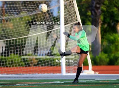 Thumbnail 2 in Harvard-Westlake vs. Villa Park (CIF-SS D1 Final) photogallery.