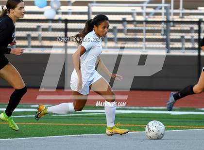 Thumbnail 3 in Harvard-Westlake vs. Villa Park (CIF-SS D1 Final) photogallery.