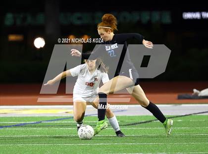 Thumbnail 3 in Harvard-Westlake vs. Villa Park (CIF-SS D1 Final) photogallery.