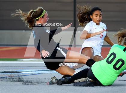 Thumbnail 2 in Harvard-Westlake vs. Villa Park (CIF-SS D1 Final) photogallery.