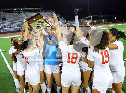 Thumbnail 2 in Harvard-Westlake vs. Villa Park (CIF-SS D1 Final) photogallery.