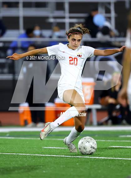Thumbnail 3 in Harvard-Westlake vs. Villa Park (CIF-SS D1 Final) photogallery.