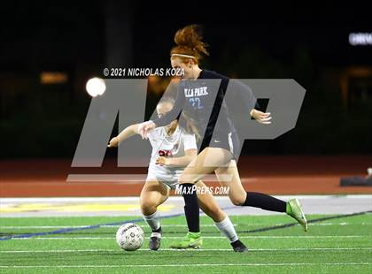 Thumbnail 1 in Harvard-Westlake vs. Villa Park (CIF-SS D1 Final) photogallery.