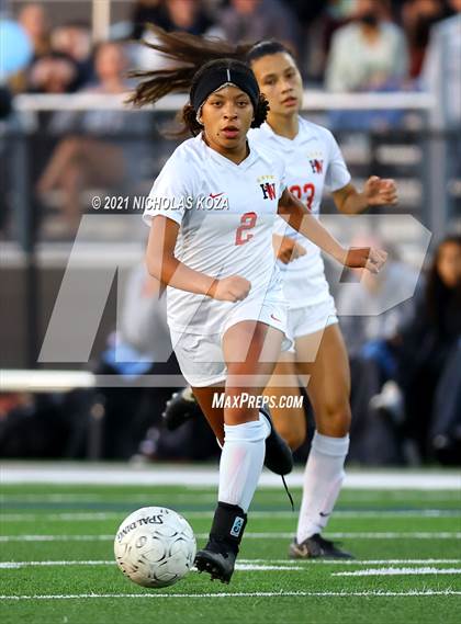 Thumbnail 3 in Harvard-Westlake vs. Villa Park (CIF-SS D1 Final) photogallery.