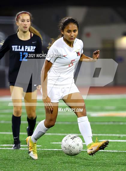 Thumbnail 3 in Harvard-Westlake vs. Villa Park (CIF-SS D1 Final) photogallery.