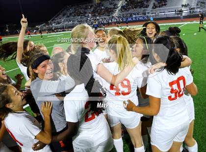 Thumbnail 3 in Harvard-Westlake vs. Villa Park (CIF-SS D1 Final) photogallery.