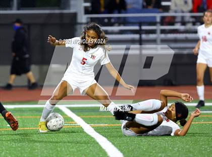 Thumbnail 1 in Harvard-Westlake vs. Villa Park (CIF-SS D1 Final) photogallery.