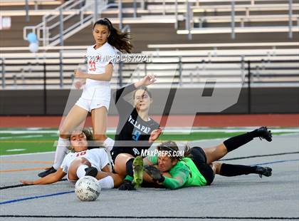 Thumbnail 3 in Harvard-Westlake vs. Villa Park (CIF-SS D1 Final) photogallery.