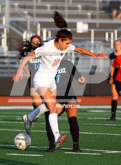 Thumbnail 1 in Harvard-Westlake vs. Villa Park (CIF-SS D1 Final) photogallery.