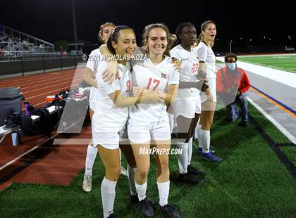 Thumbnail 3 in Harvard-Westlake vs. Villa Park (CIF-SS D1 Final) photogallery.