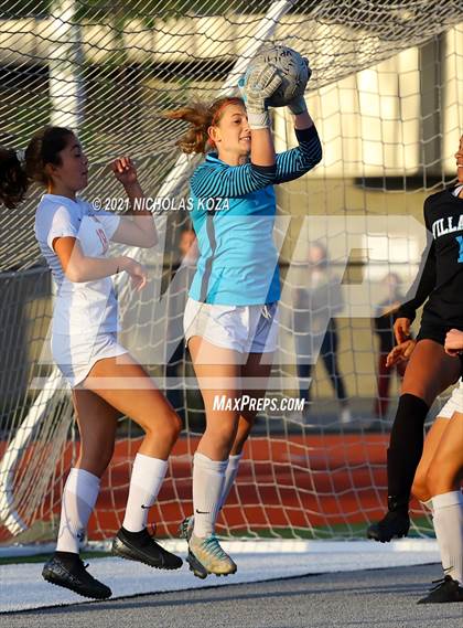 Thumbnail 3 in Harvard-Westlake vs. Villa Park (CIF-SS D1 Final) photogallery.