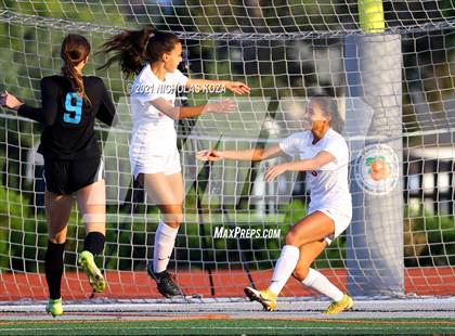 Thumbnail 1 in Harvard-Westlake vs. Villa Park (CIF-SS D1 Final) photogallery.