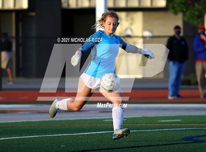 Thumbnail 3 in Harvard-Westlake vs. Villa Park (CIF-SS D1 Final) photogallery.