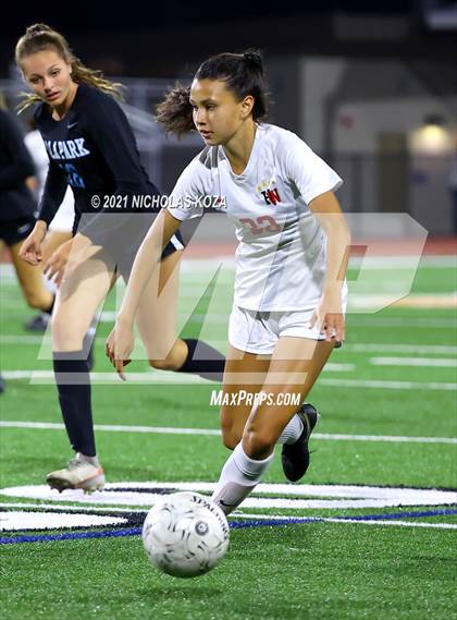 Thumbnail 2 in Harvard-Westlake vs. Villa Park (CIF-SS D1 Final) photogallery.