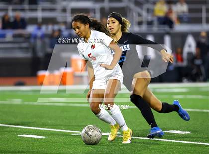 Thumbnail 3 in Harvard-Westlake vs. Villa Park (CIF-SS D1 Final) photogallery.