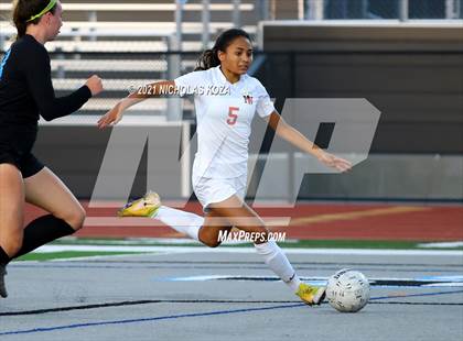 Thumbnail 3 in Harvard-Westlake vs. Villa Park (CIF-SS D1 Final) photogallery.
