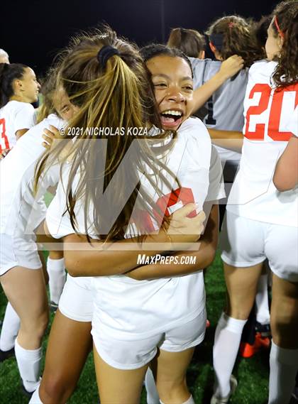 Thumbnail 1 in Harvard-Westlake vs. Villa Park (CIF-SS D1 Final) photogallery.