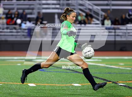 Thumbnail 1 in Harvard-Westlake vs. Villa Park (CIF-SS D1 Final) photogallery.