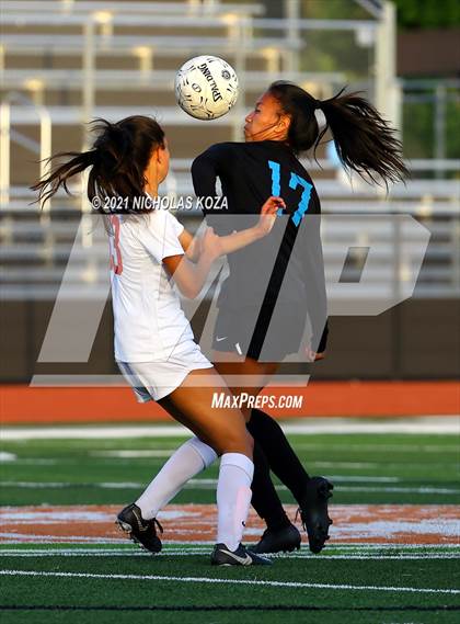 Thumbnail 3 in Harvard-Westlake vs. Villa Park (CIF-SS D1 Final) photogallery.