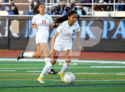 Thumbnail 1 in Harvard-Westlake vs. Villa Park (CIF-SS D1 Final) photogallery.
