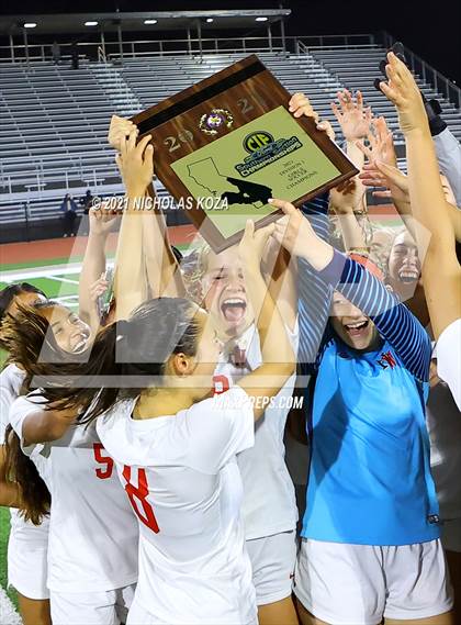 Thumbnail 3 in Harvard-Westlake vs. Villa Park (CIF-SS D1 Final) photogallery.