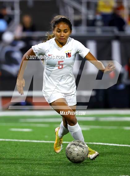 Thumbnail 2 in Harvard-Westlake vs. Villa Park (CIF-SS D1 Final) photogallery.