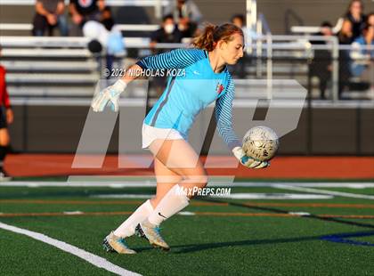 Thumbnail 2 in Harvard-Westlake vs. Villa Park (CIF-SS D1 Final) photogallery.