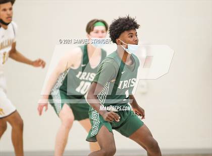 Thumbnail 2 in Sacred Heart Cathedral Preparatory vs. Oakland Tech (Oscar Frayer Invitational) photogallery.
