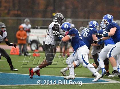 Thumbnail 1 in Naugatuck vs Darien (CIAC Class L- Large Semifinal) photogallery.