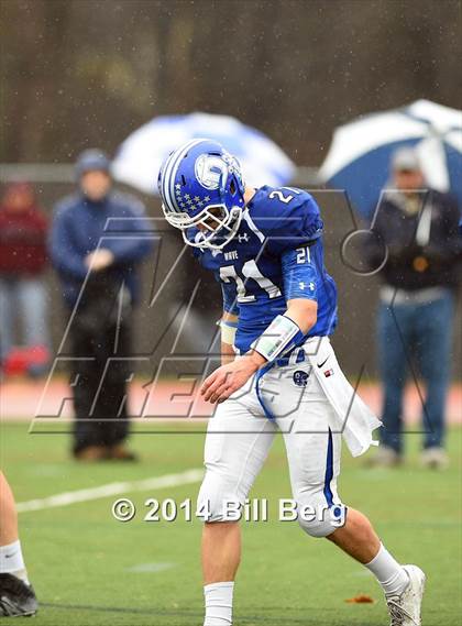 Thumbnail 1 in Naugatuck vs Darien (CIAC Class L- Large Semifinal) photogallery.