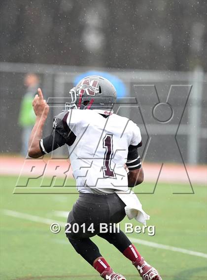 Thumbnail 1 in Naugatuck vs Darien (CIAC Class L- Large Semifinal) photogallery.