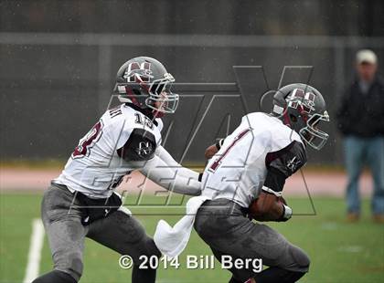Thumbnail 1 in Naugatuck vs Darien (CIAC Class L- Large Semifinal) photogallery.