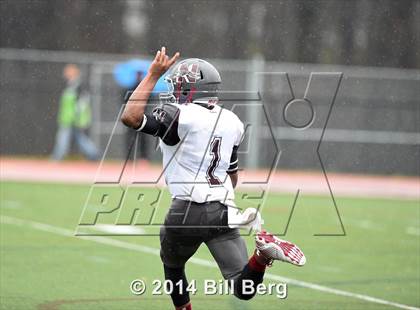 Thumbnail 3 in Naugatuck vs Darien (CIAC Class L- Large Semifinal) photogallery.