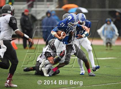 Thumbnail 2 in Naugatuck vs Darien (CIAC Class L- Large Semifinal) photogallery.
