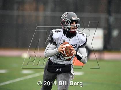 Thumbnail 2 in Naugatuck vs Darien (CIAC Class L- Large Semifinal) photogallery.