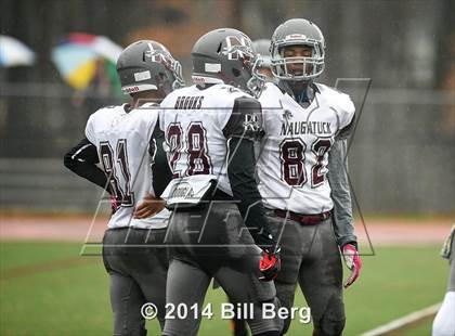 Thumbnail 1 in Naugatuck vs Darien (CIAC Class L- Large Semifinal) photogallery.