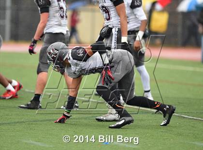 Thumbnail 1 in Naugatuck vs Darien (CIAC Class L- Large Semifinal) photogallery.