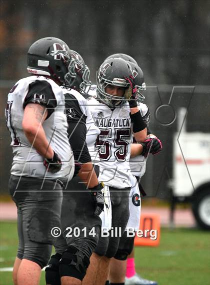 Thumbnail 1 in Naugatuck vs Darien (CIAC Class L- Large Semifinal) photogallery.