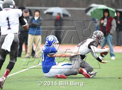 Thumbnail 2 in Naugatuck vs Darien (CIAC Class L- Large Semifinal) photogallery.