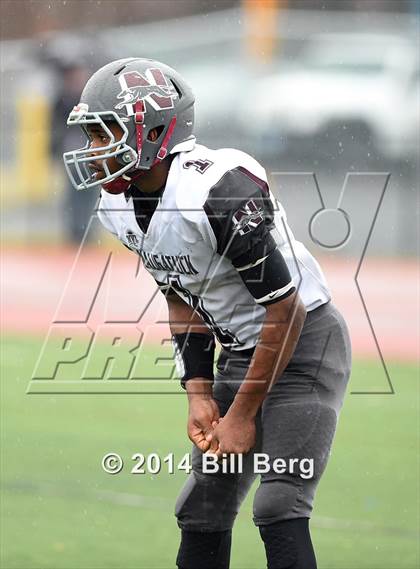 Thumbnail 2 in Naugatuck vs Darien (CIAC Class L- Large Semifinal) photogallery.