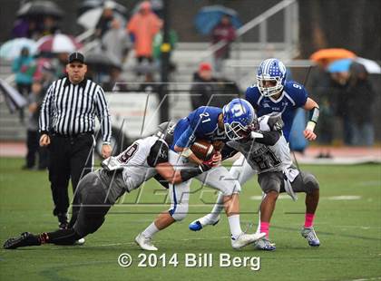 Thumbnail 1 in Naugatuck vs Darien (CIAC Class L- Large Semifinal) photogallery.